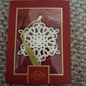 Lenox 2025 Snowflake Christmas Ornament White Gold NIB 4”